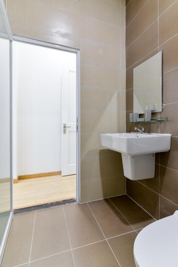 Cozrum Homes - Rivera Corner Hô Chi Minh-Ville Extérieur photo
